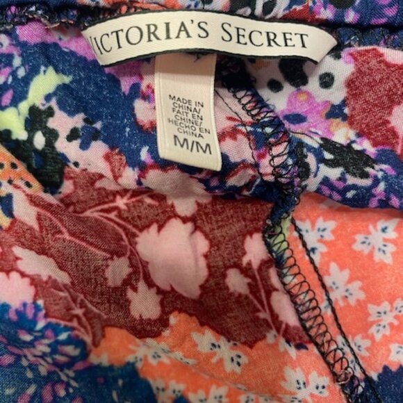 Victoria Secret Lightweight Bikini cover up/ sleep shorts Size M - Picture 6 of 6